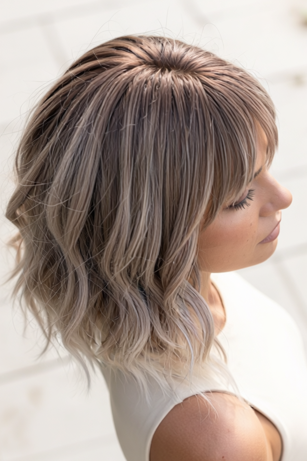 Lexi - 14" Smoky Beige Balayage Bob Wig with Fringe